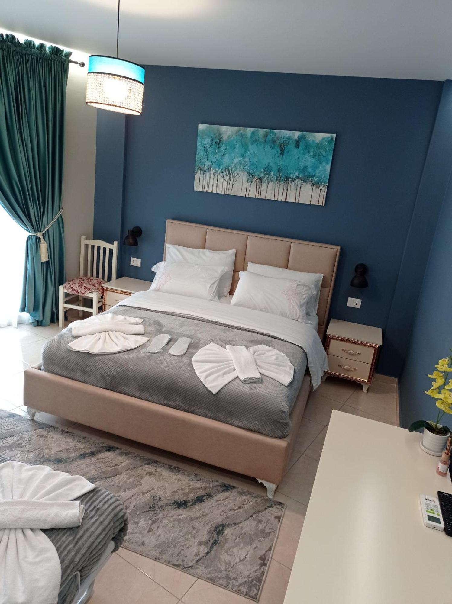 Ajilin Hotel Rooms Korce Habitación foto