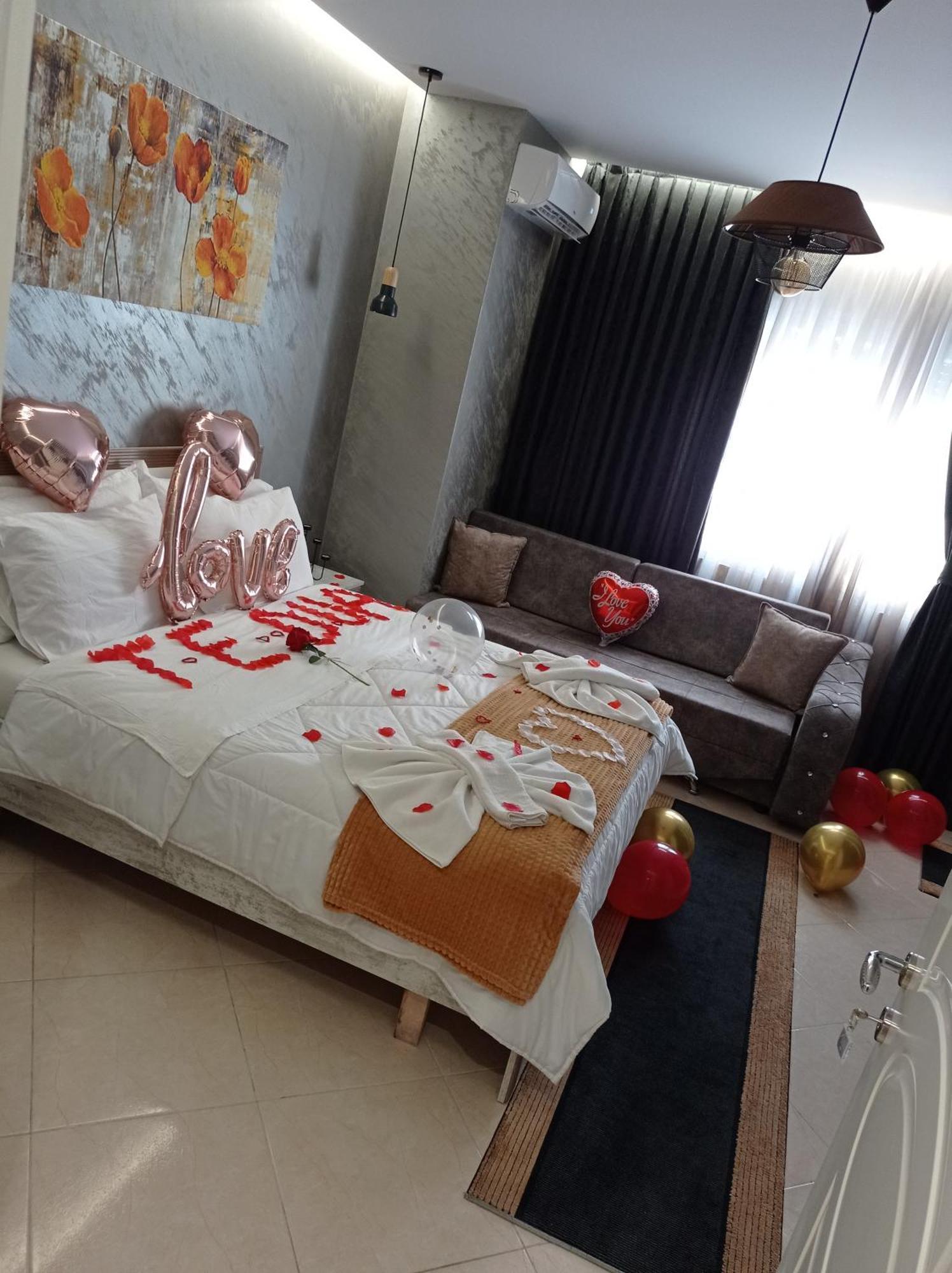 Ajilin Hotel Rooms Korce Habitación foto
