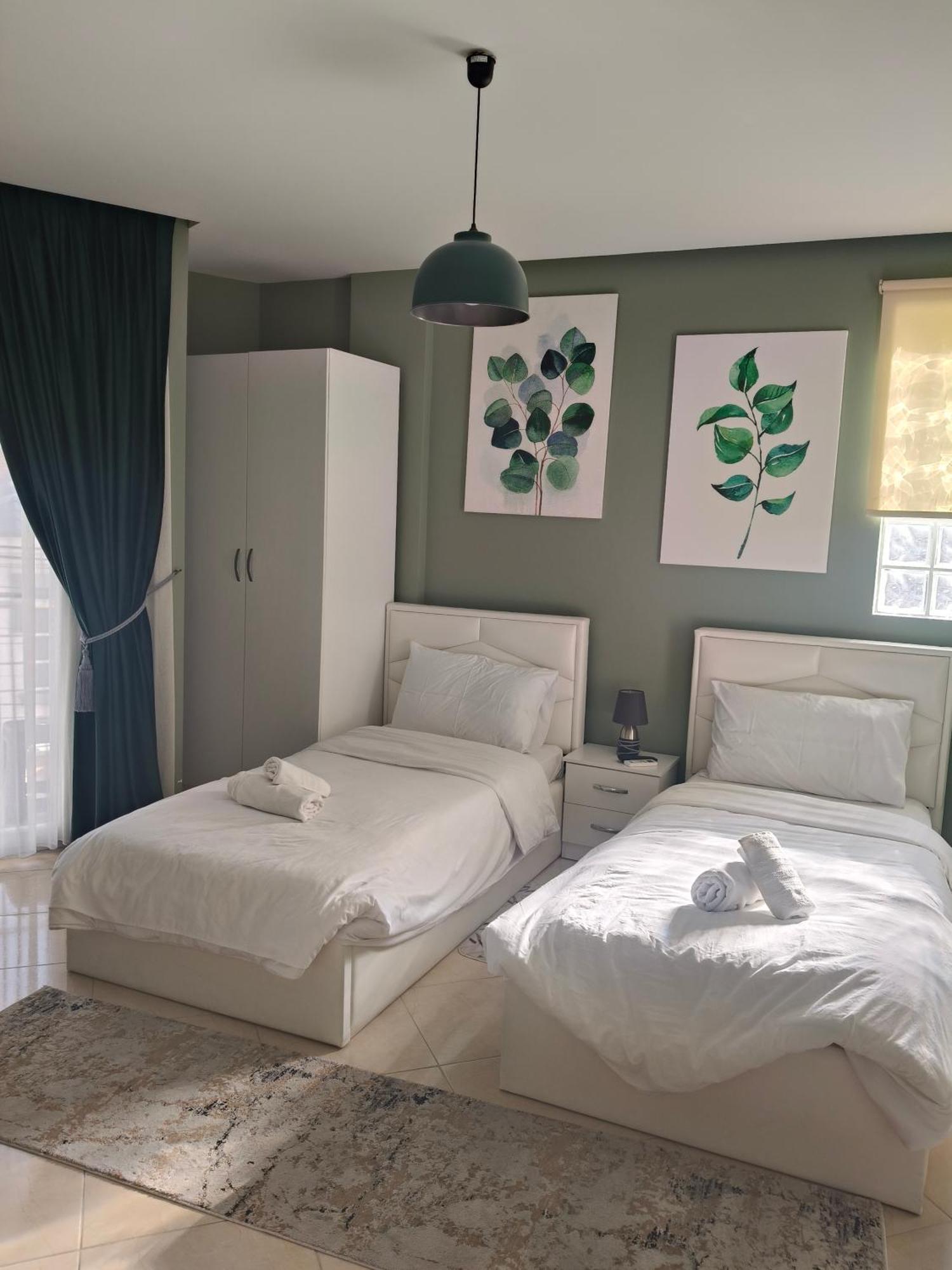 Ajilin Hotel Rooms Korce Habitación foto