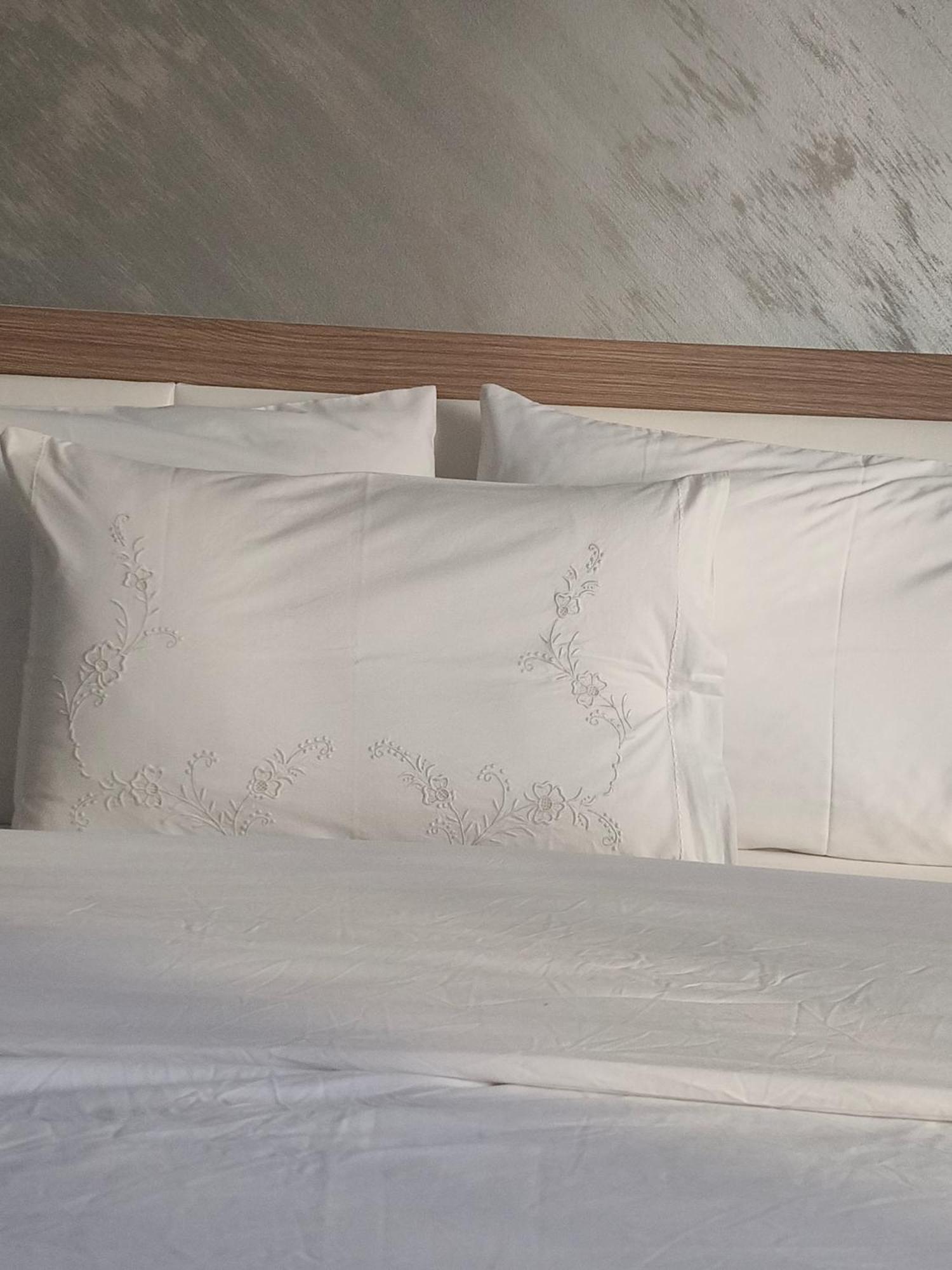 Ajilin Hotel Rooms Korce Habitación foto